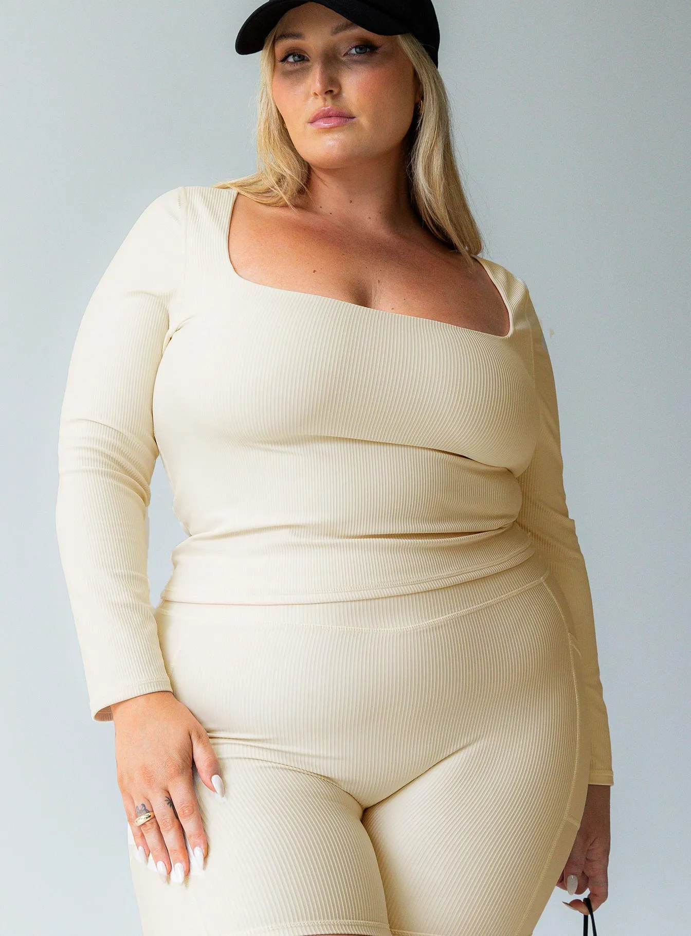 Activewear Top Latte Curve - Bestselling Fitness Apparel