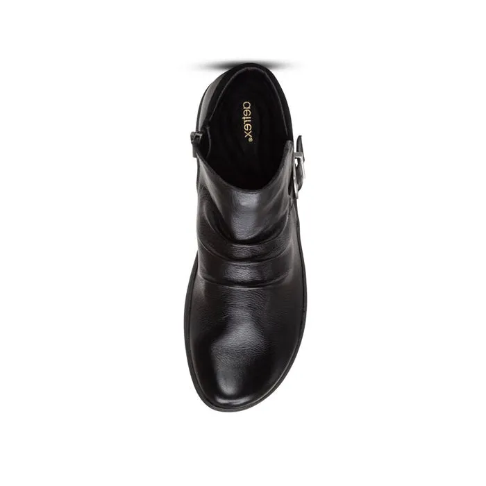 Aetrex women's black Luna shoes.