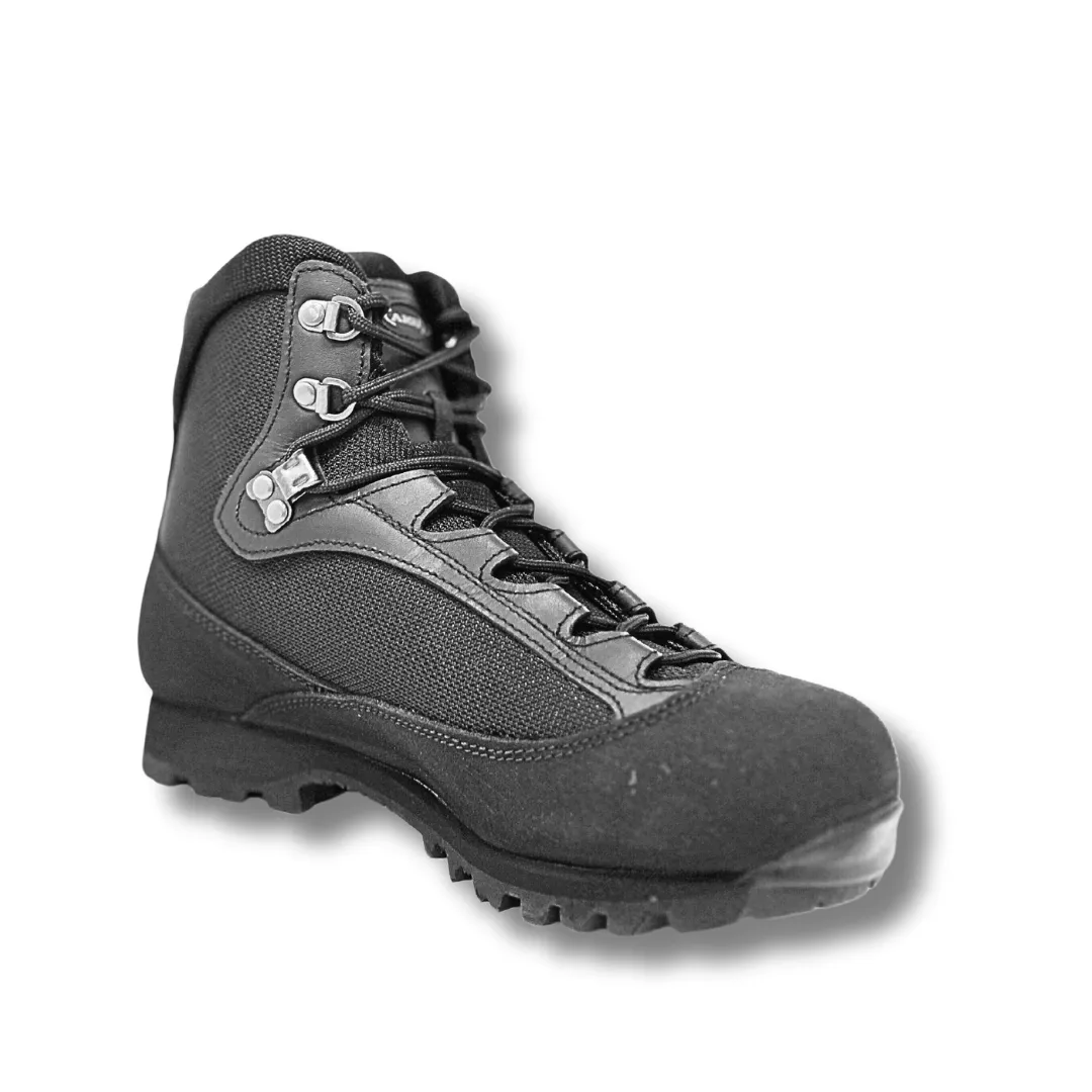 AKU GTX Black Pilgrim boots