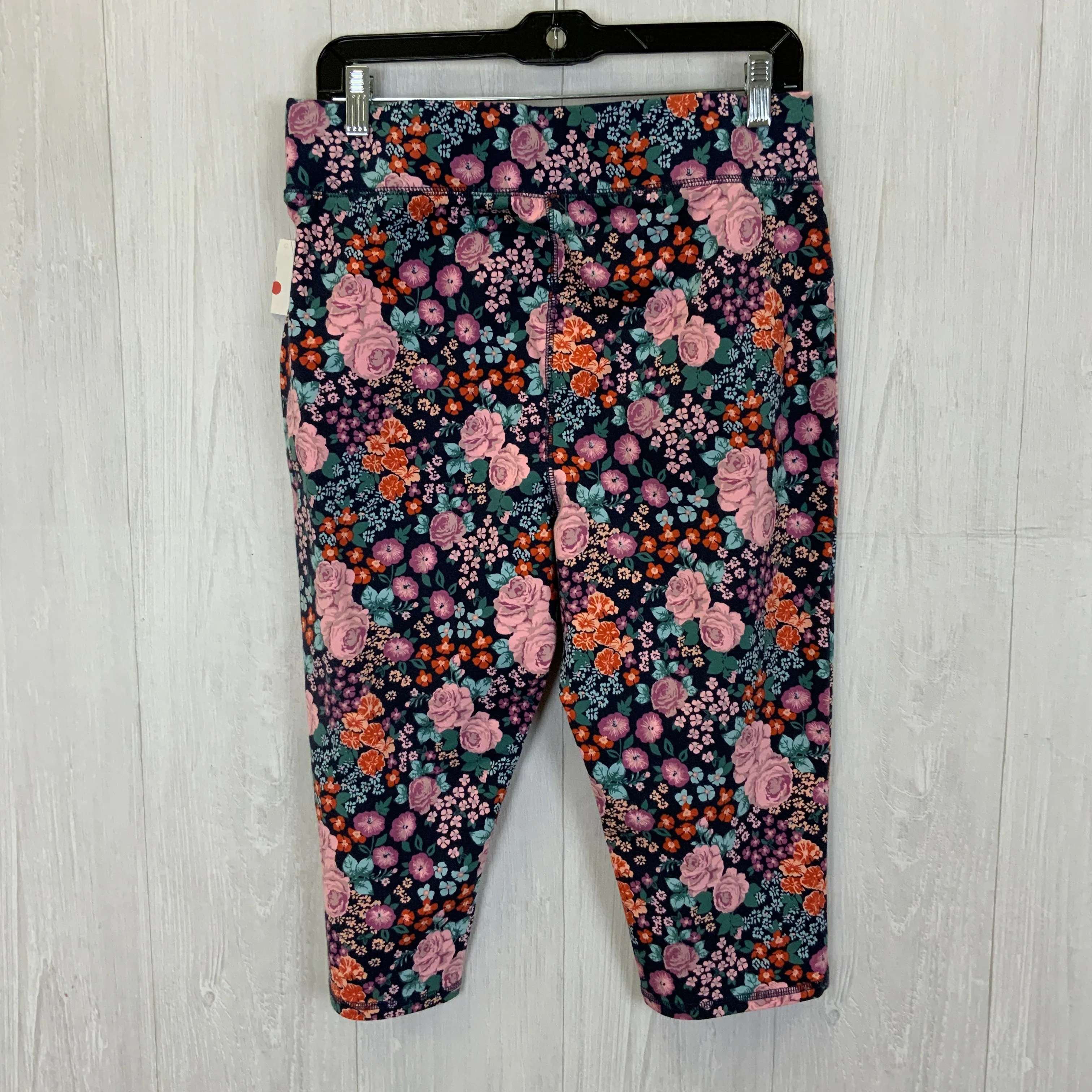 Athletic Capris Clothes Mentor - Size M