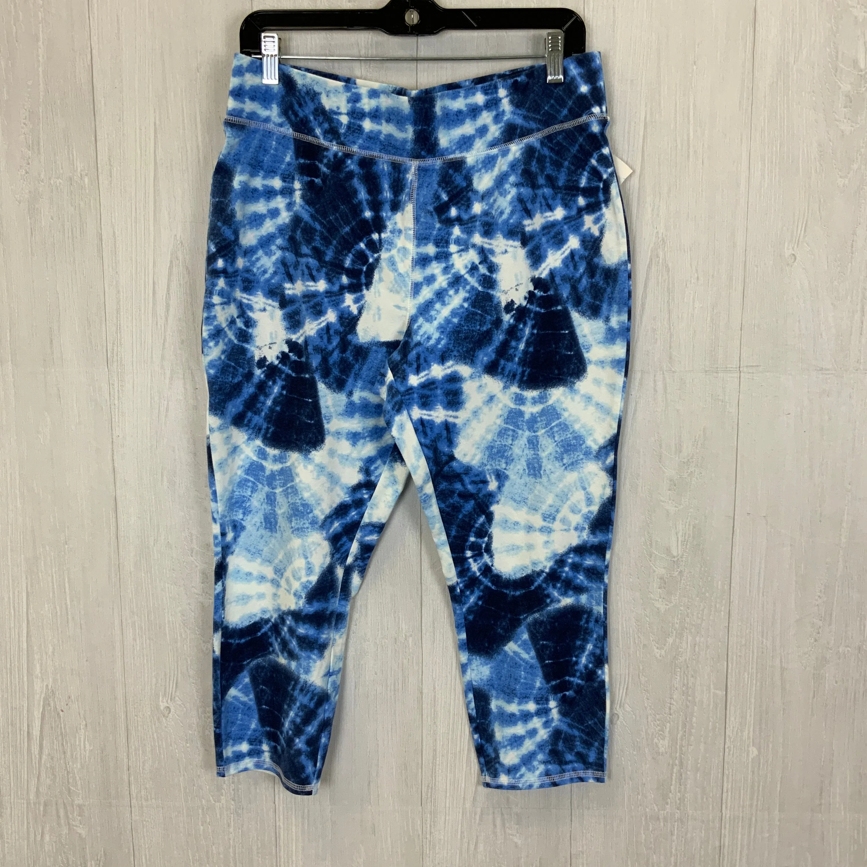 Denim And Company Athletic Capris M size