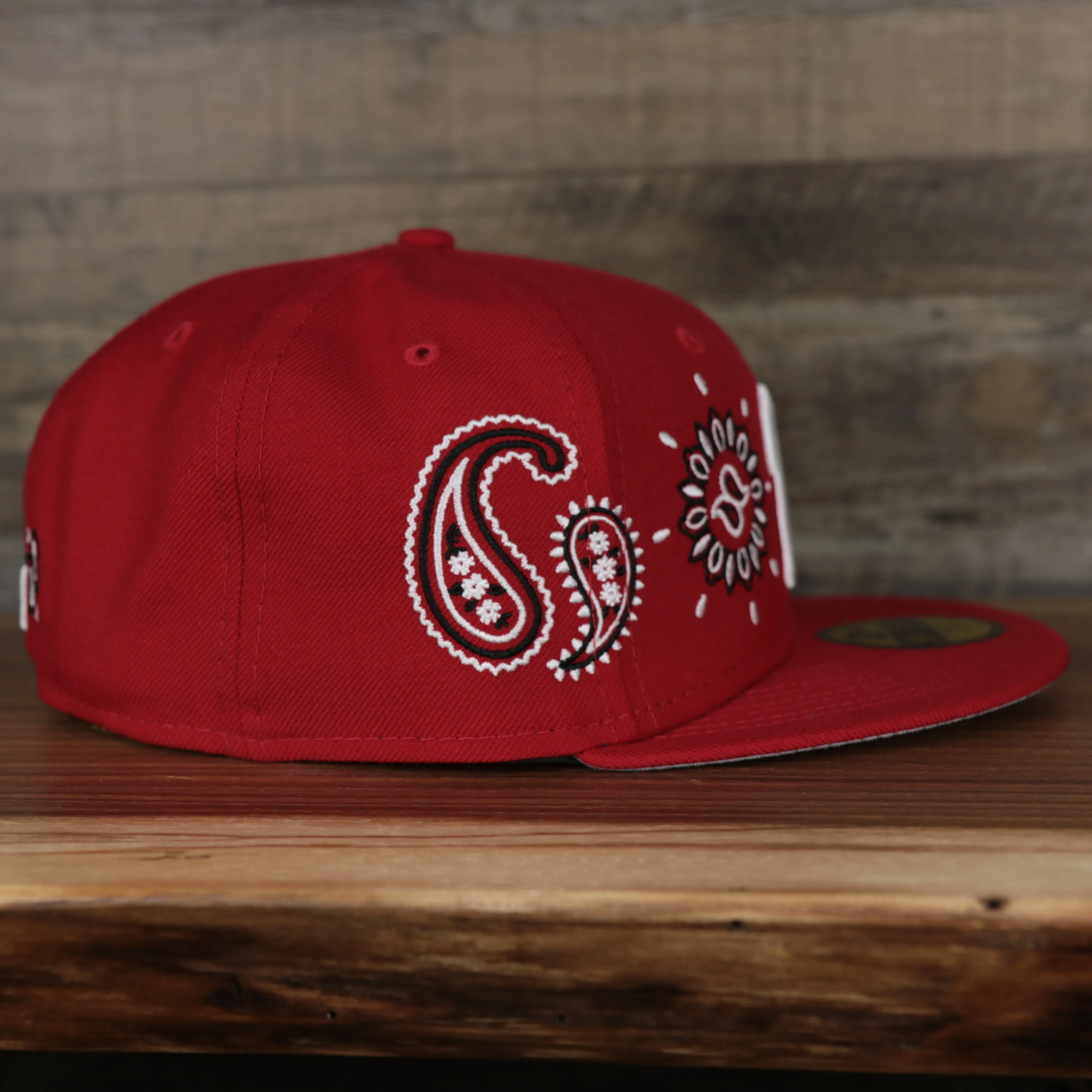 Philadelphia Phillies Paisley Bandana Pattern Fitted Cap - Grey Bottom, Red | 5950